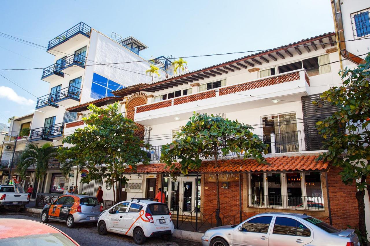 פוארטו ואלארטה La Iguana Vallarta Lgbt Adults Only - Romantic Zone - Party Clubbing Street מראה חיצוני תמונה
