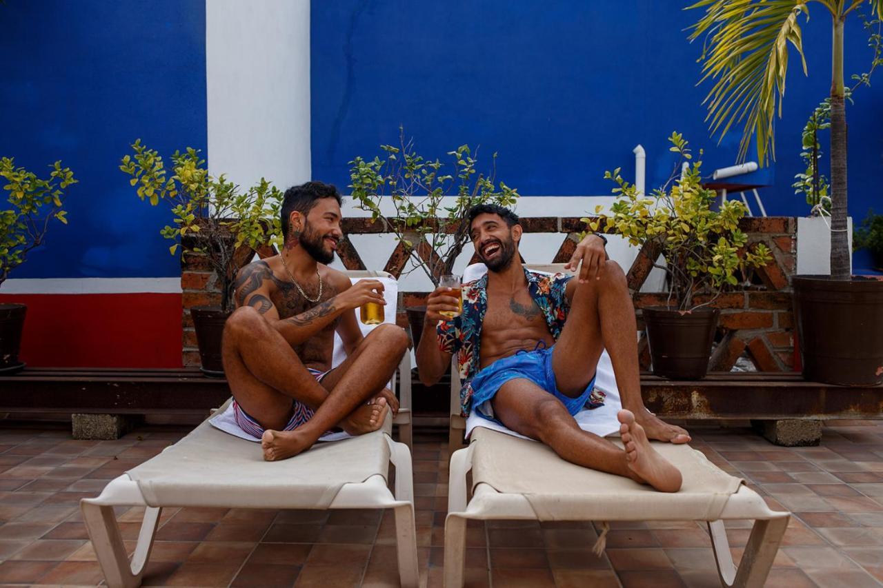 פוארטו ואלארטה La Iguana Vallarta Lgbt Adults Only - Romantic Zone - Party Clubbing Street מראה חיצוני תמונה